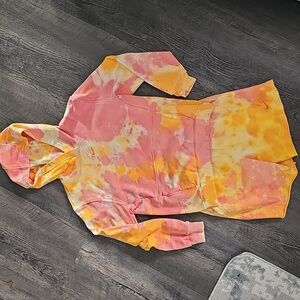 Like New Nike Orange, Coral and Yellow Tie-Dye Hoodie And Shorts Set Girls Med